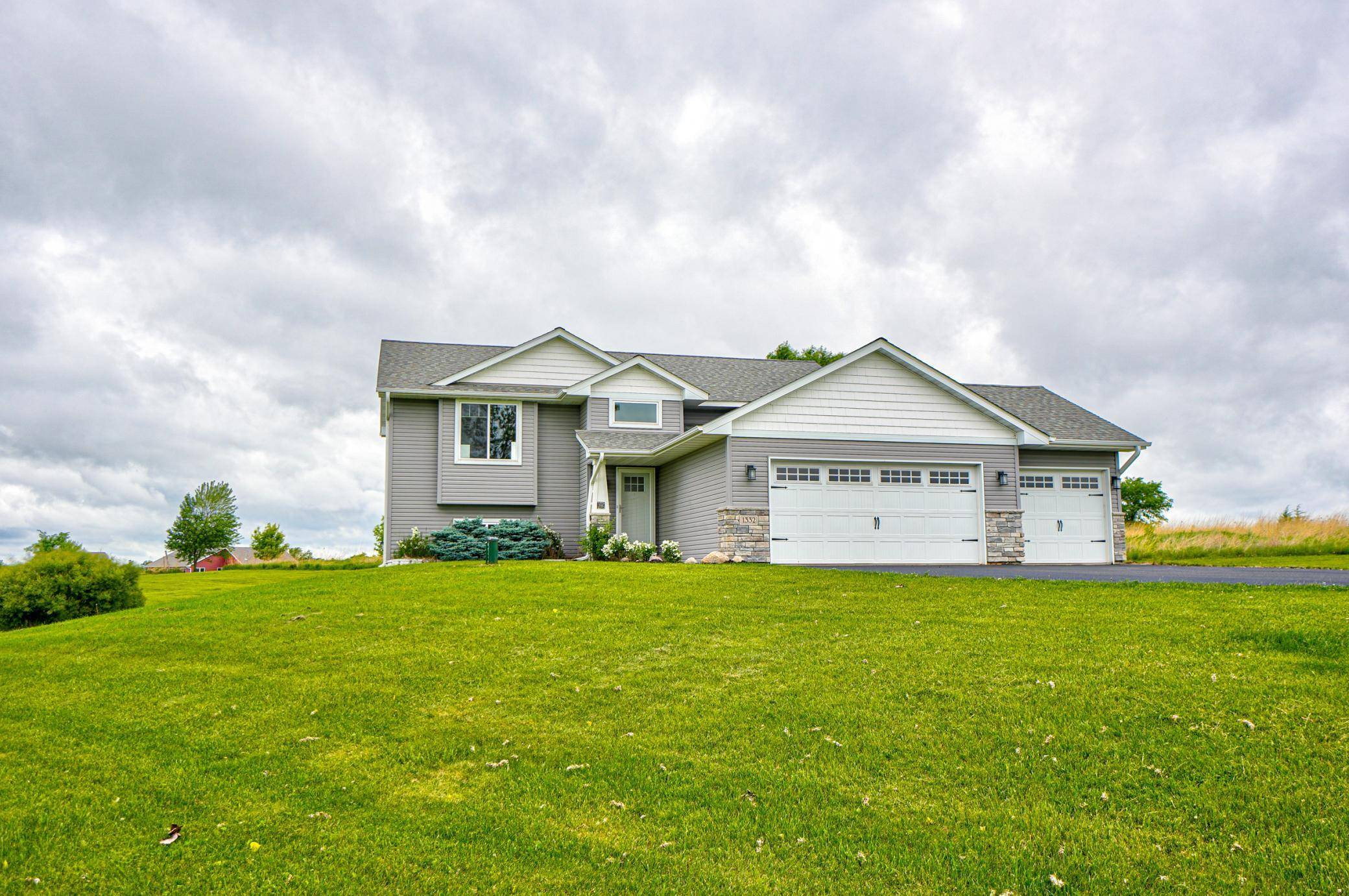 New Richmond, WI 54017,1332 116th ST