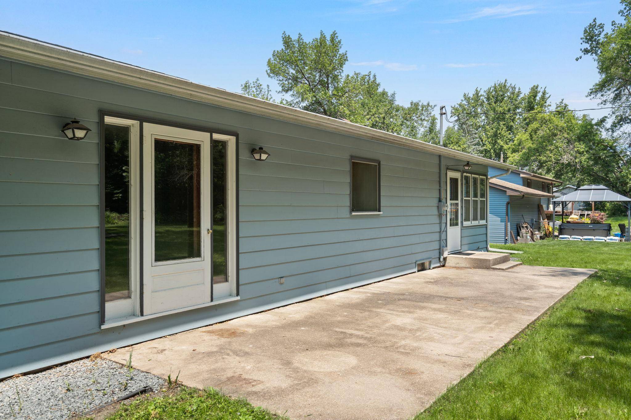 Owatonna, MN 55060,919 Mosher AVE