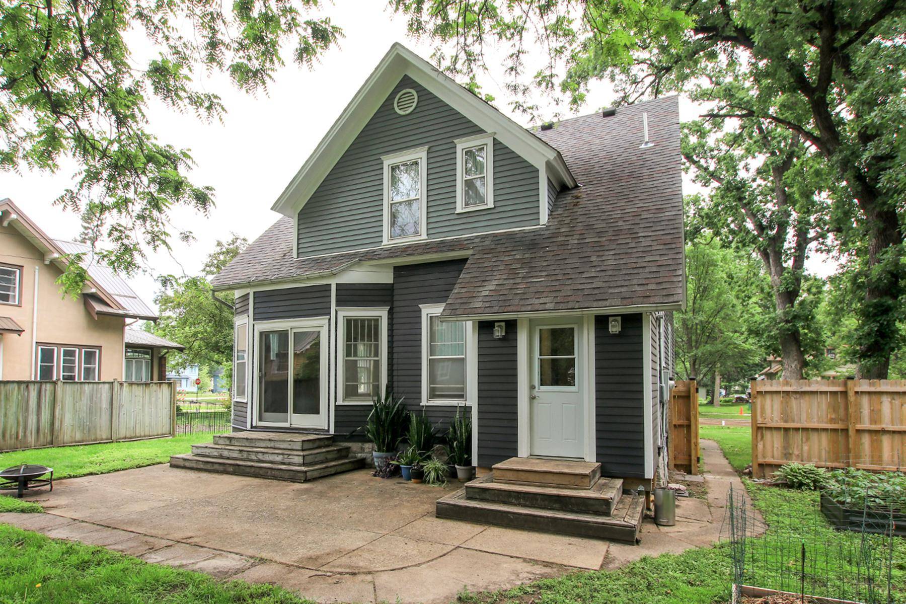 Hutchinson, MN 55350,526 Hassan ST SE