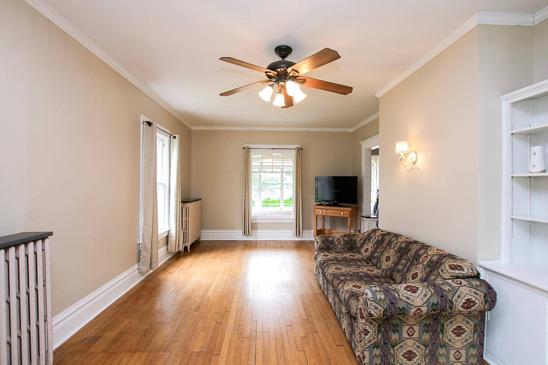 Hutchinson, MN 55350,526 Hassan ST SE