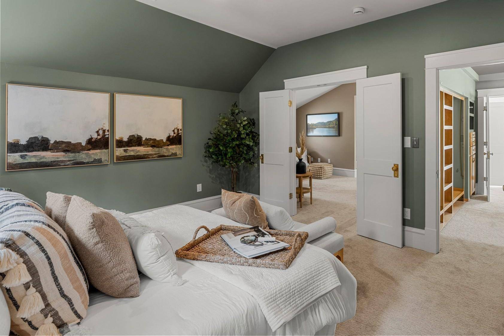 Minneapolis, MN 55419,141 Rustic LDG W