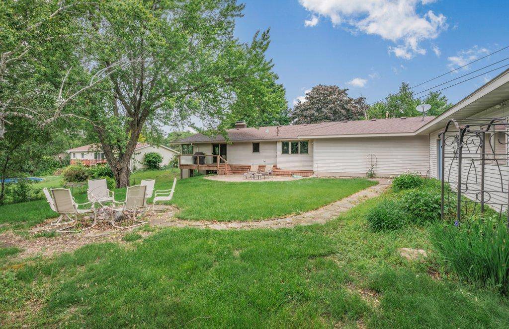 Maplewood, MN 55119,2434 Southcrest AVE E