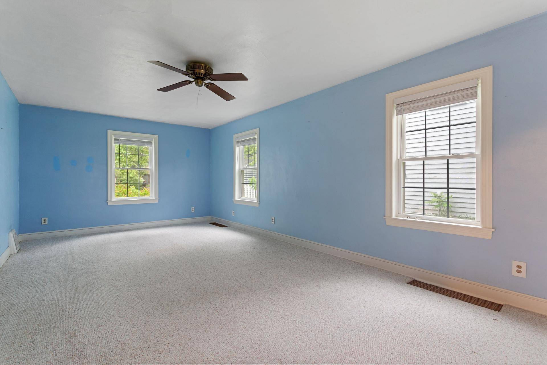 Saint Cloud, MN 56304,332 Riverside DR NE