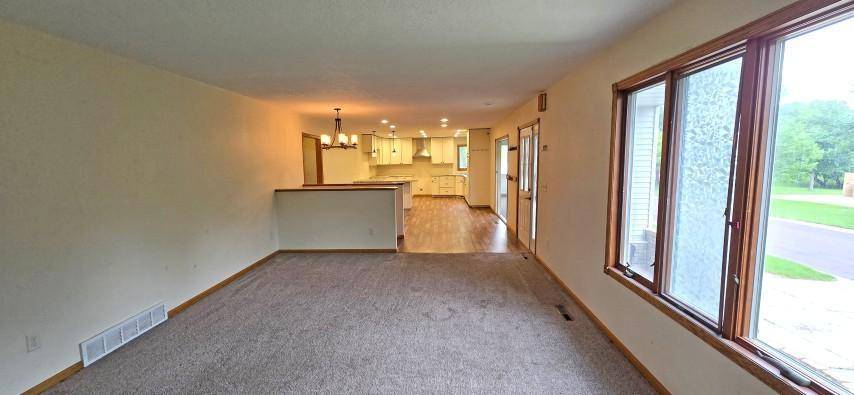 Jackson, MN 56143,805 Louis AVE
