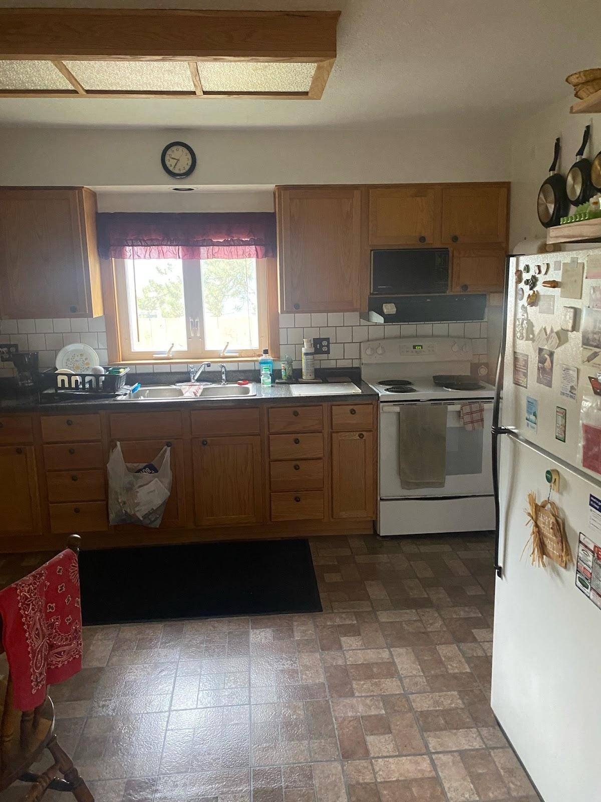 Cloquet, MN 55720,406 North RD