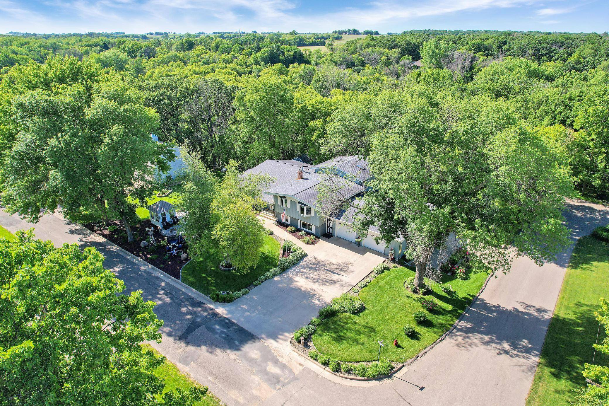 Kenyon, MN 55946,108 1st ST