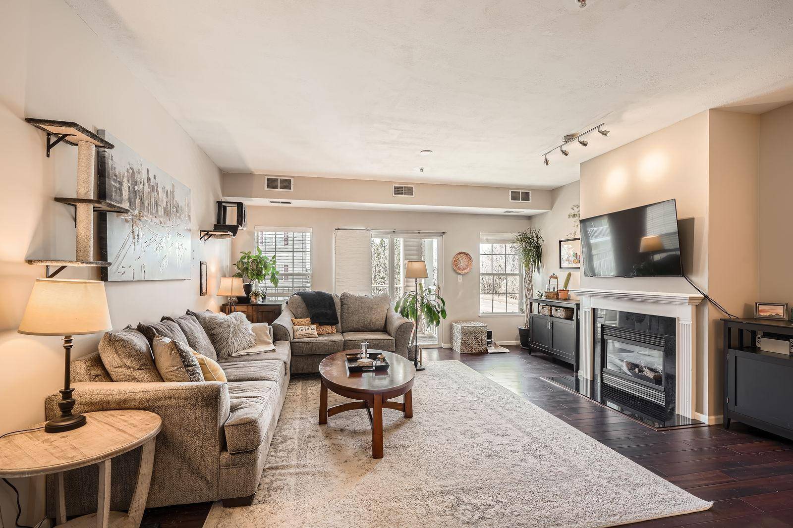 Eden Prairie, MN 55347,12693 Collegeview DR #201