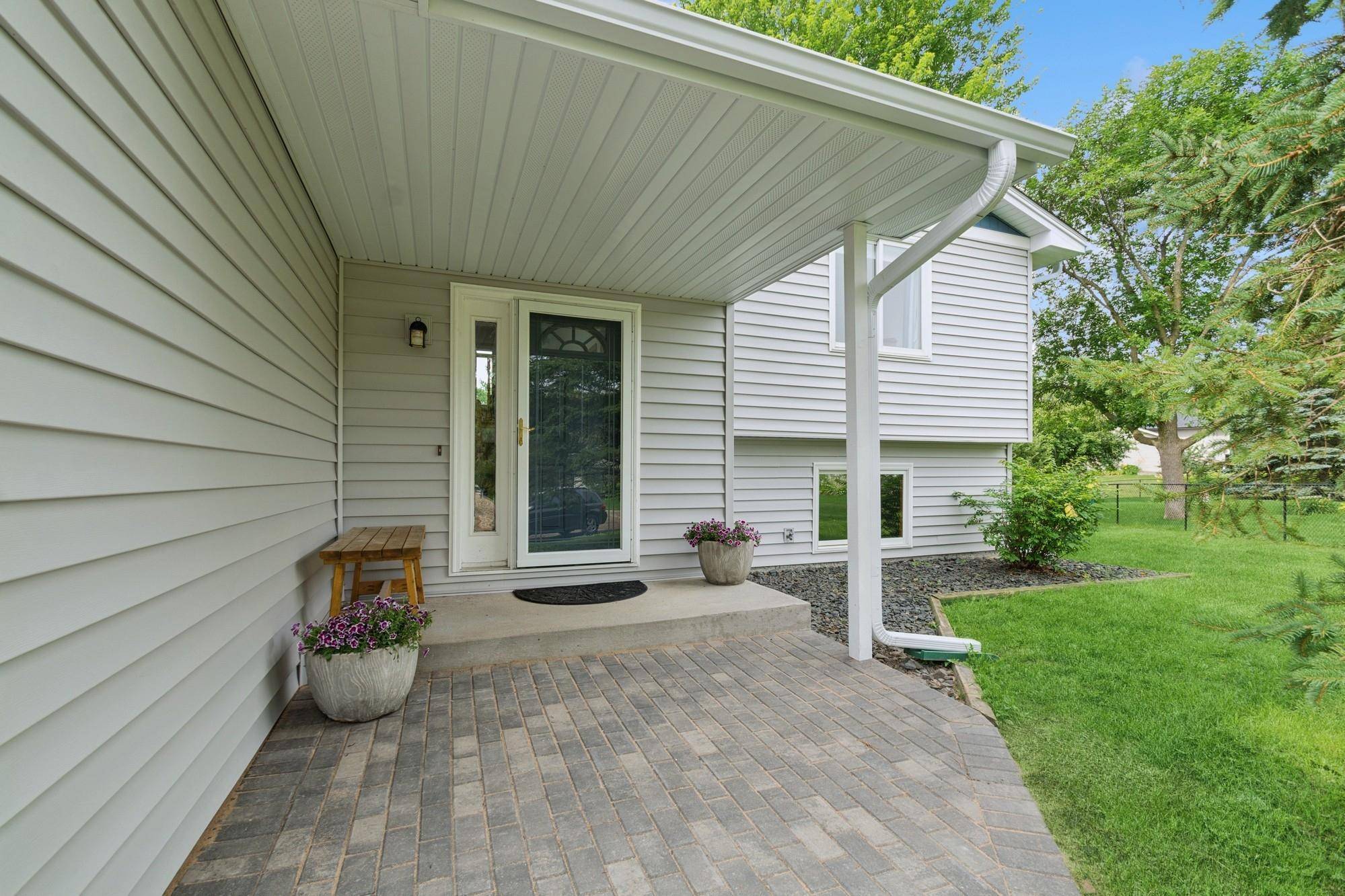 Chanhassen, MN 55317,7250 Sierra CT