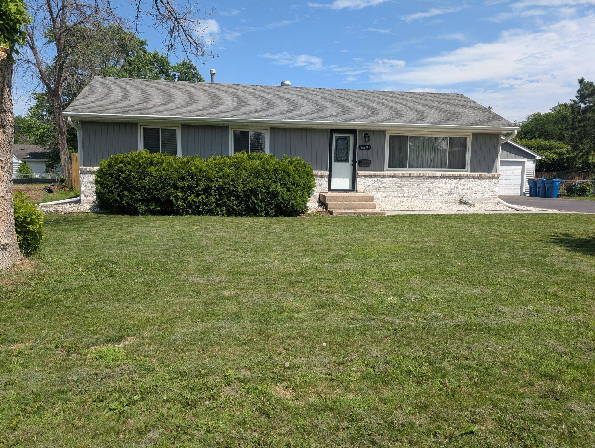 Bloomington, MN 55420,10209 Clinton AVE S