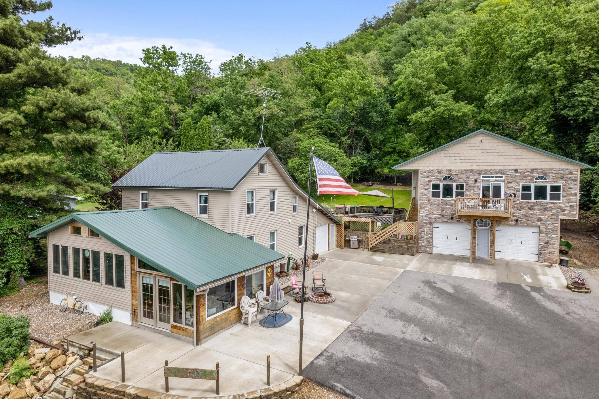 Alma, WI 54610,160 N State Road 35