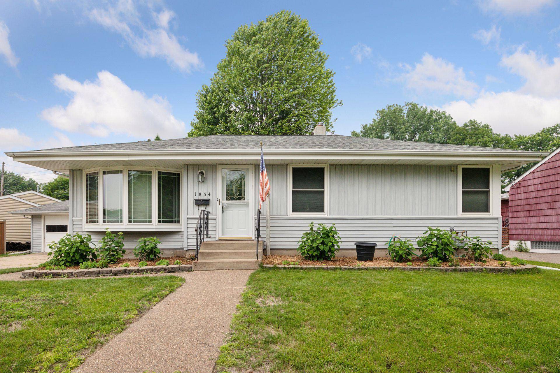 Saint Paul, MN 55116,1864 Morgan AVE