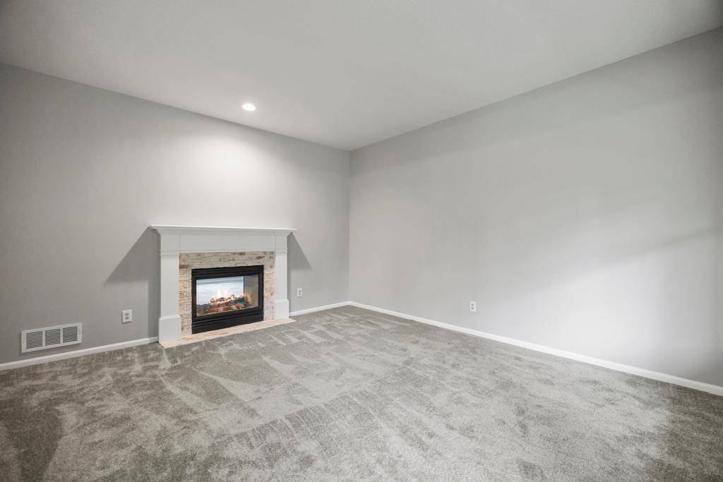 Mahtomedi, MN 55115,13 Echo Lake BLVD