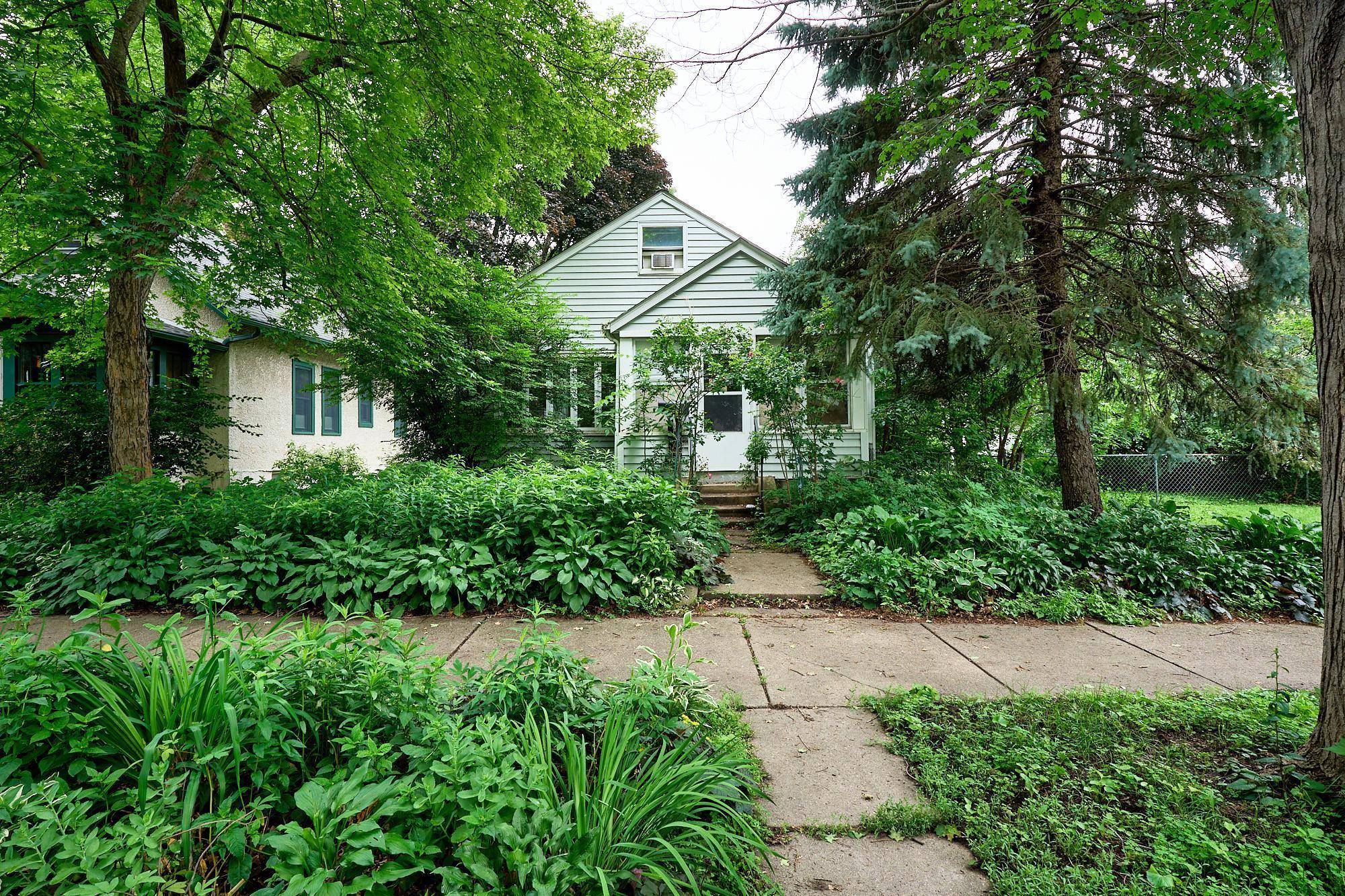 Minneapolis, MN 55406,3332 31st AVE S