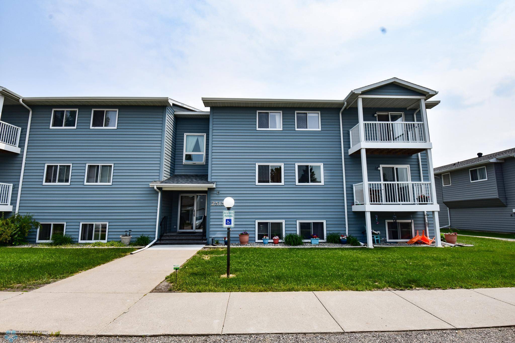 Fargo, ND 58103,2515 25th ST S #303H