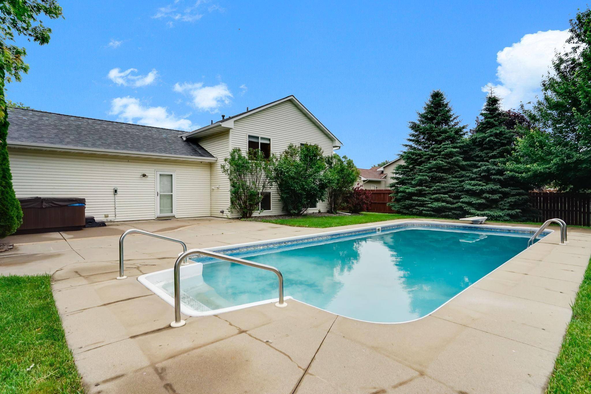 Hastings, MN 55033,382 Tuttle DR