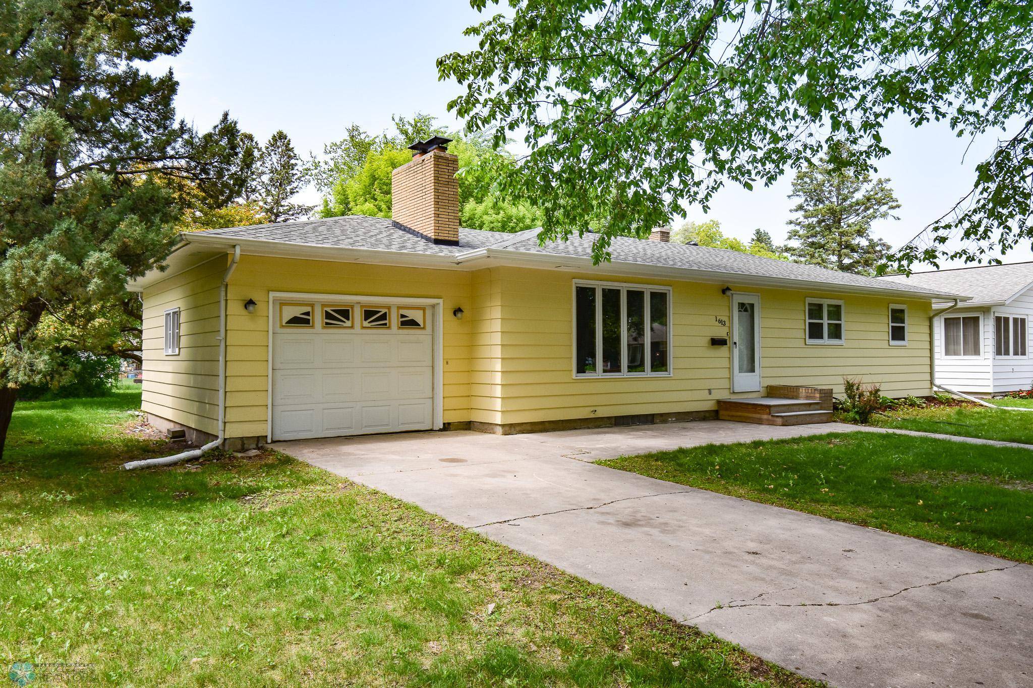 Moorhead, MN 56560,1613 15th ST S