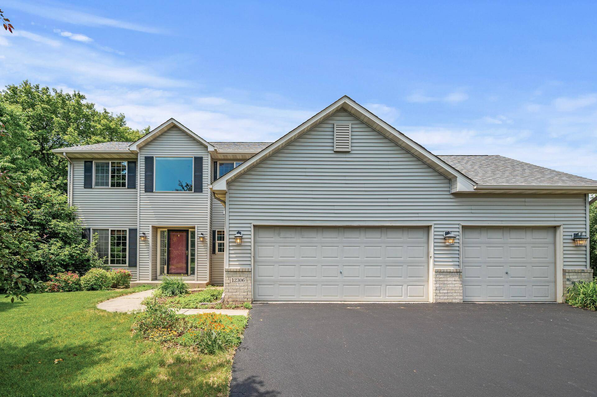 Burnsville, MN 55337,12306 Crown Hill CT