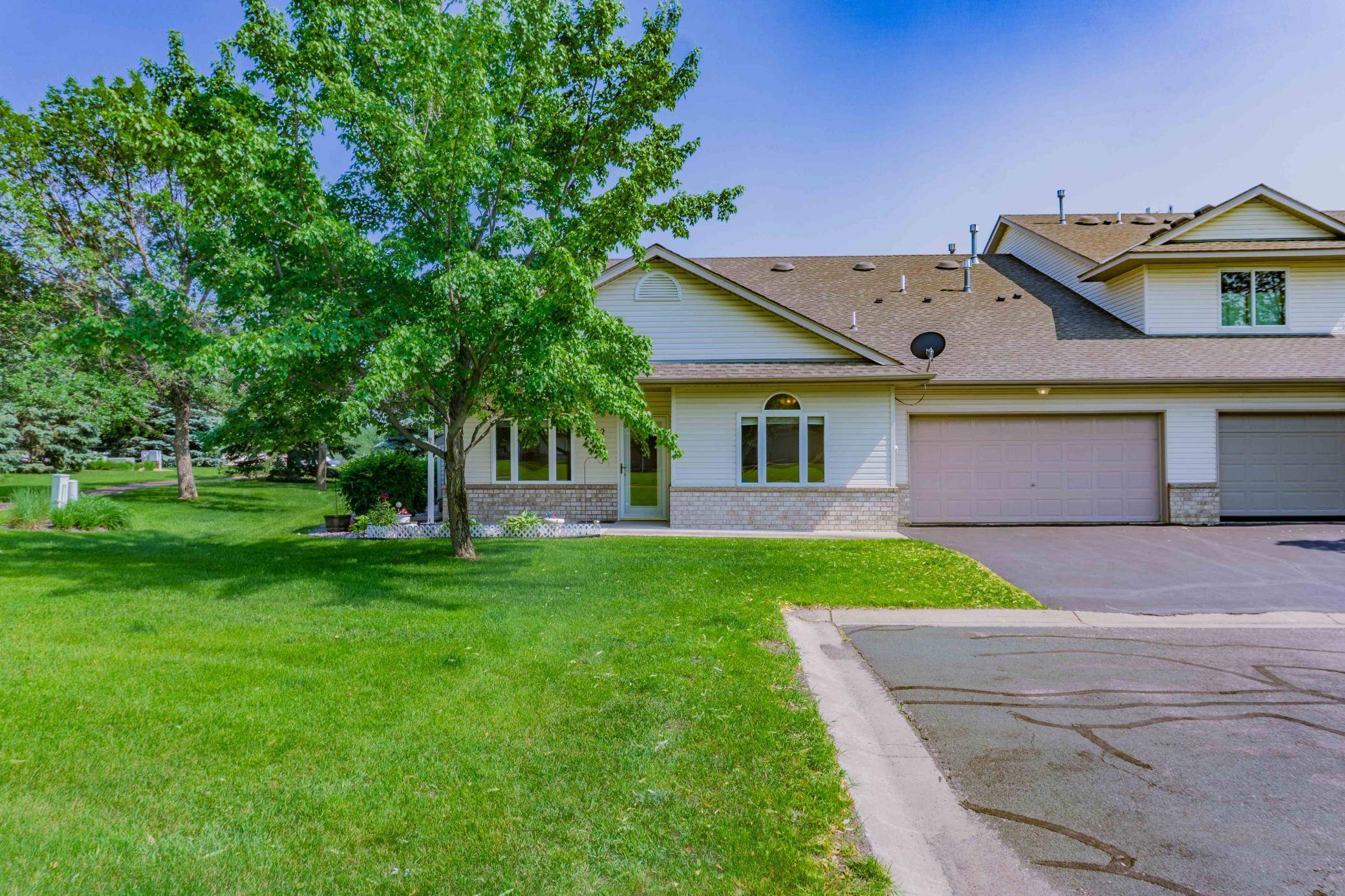 Chaska, MN 55318,1152 Crystal PL W