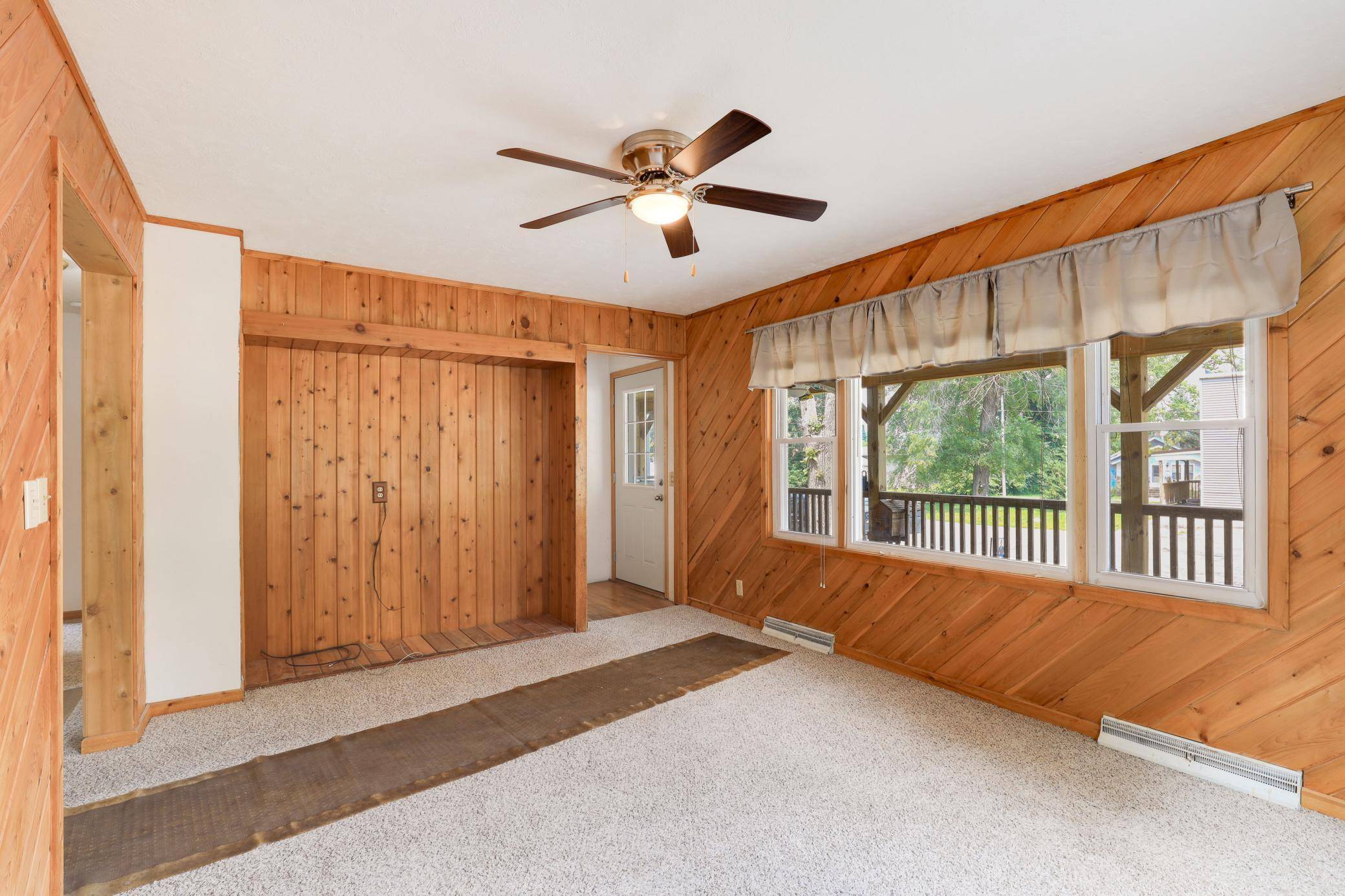 Faribault, MN 55021,1115 3rd ST NW