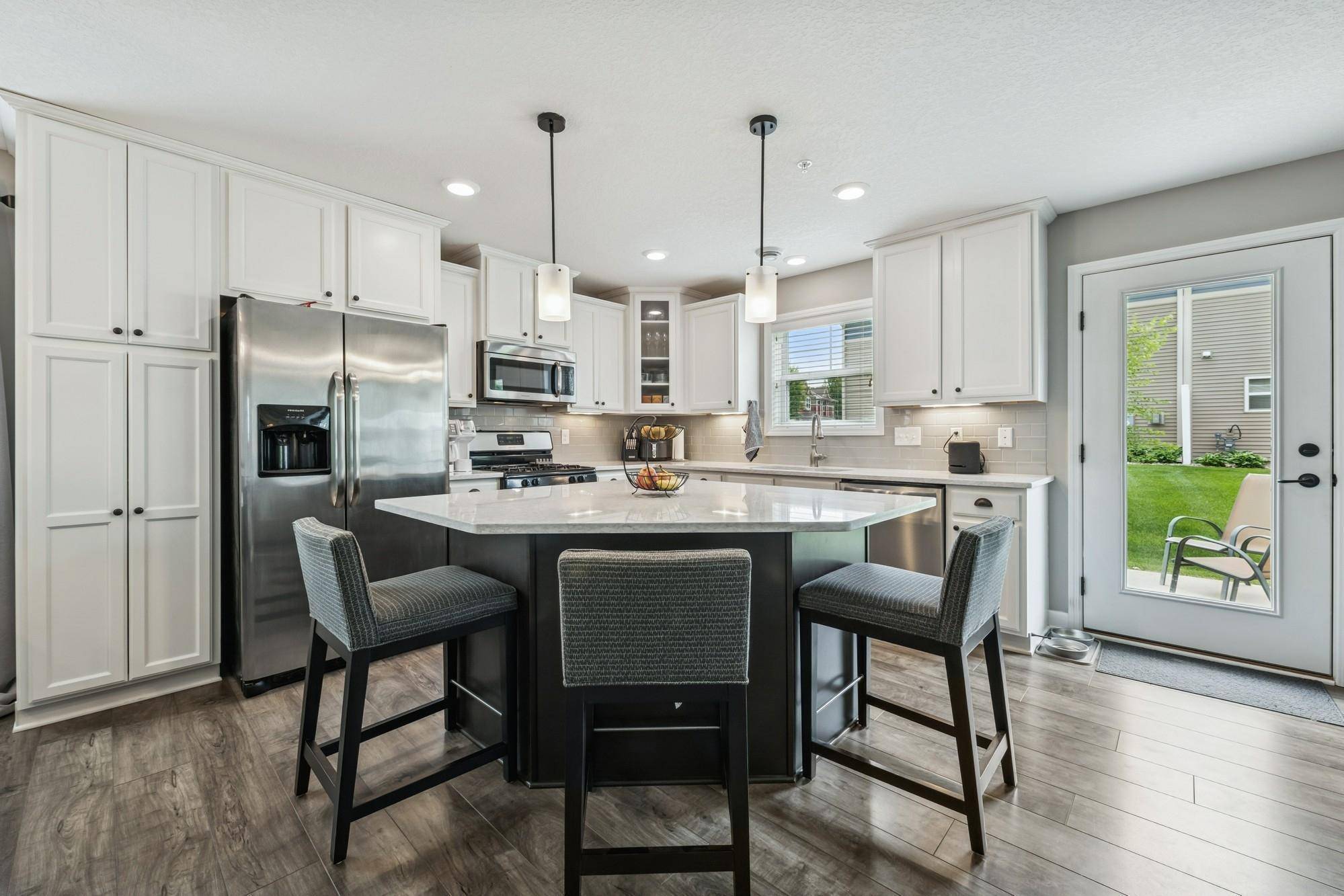 Woodbury, MN 55129,3292 Lakewood TRL