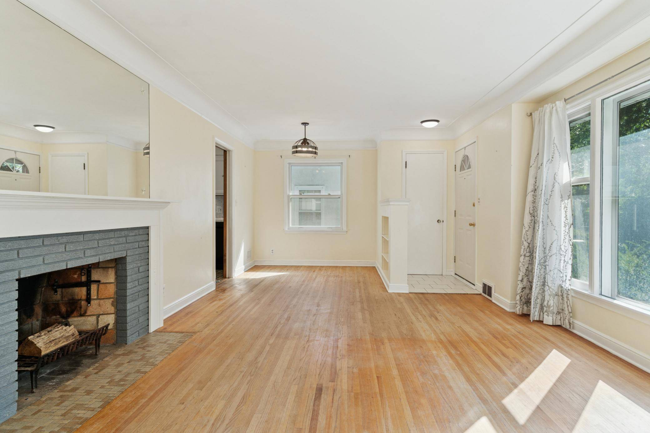 Minneapolis, MN 55417,5841 11th AVE S