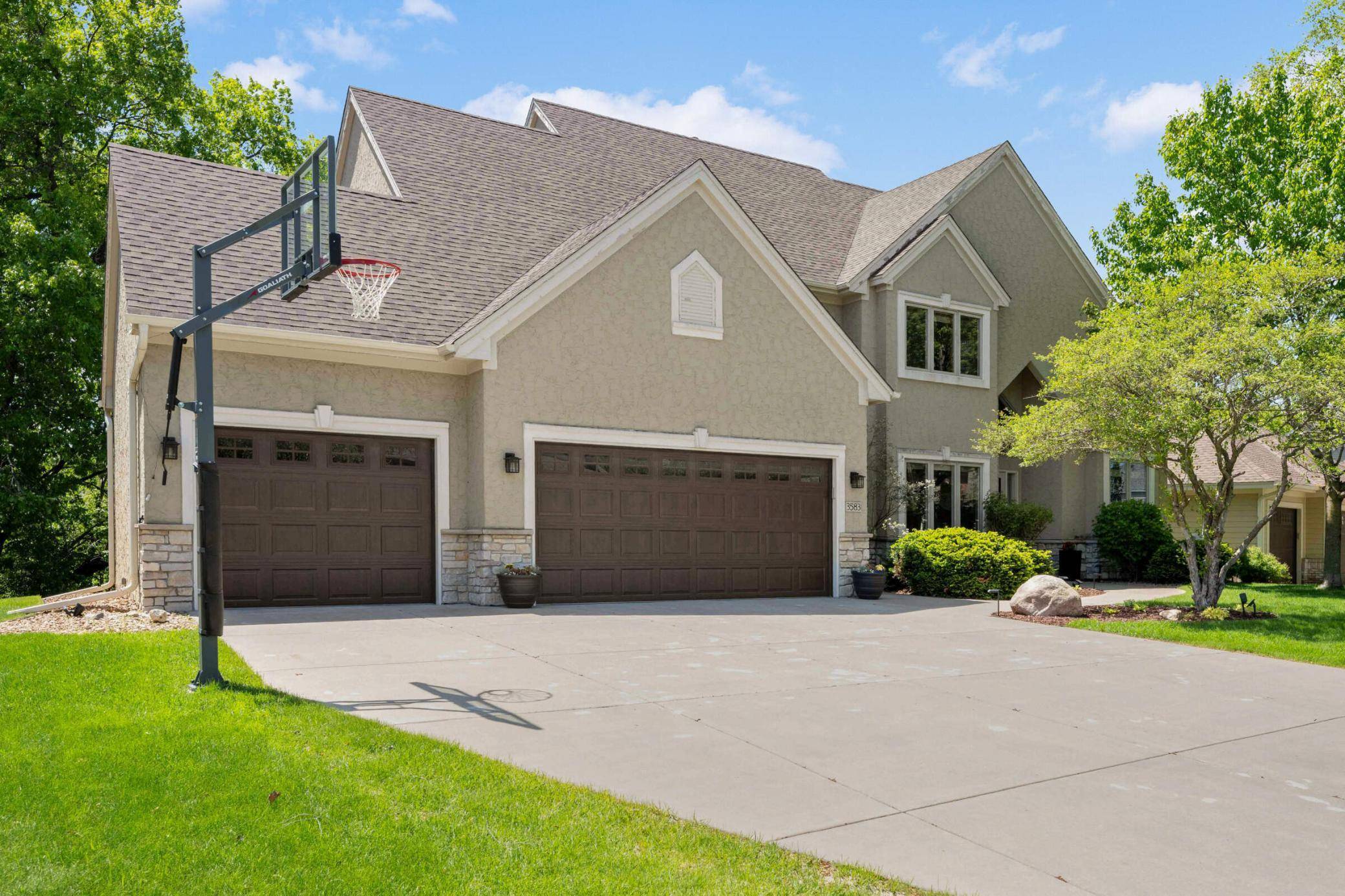 Eagan, MN 55123,3583 Woodland TRL