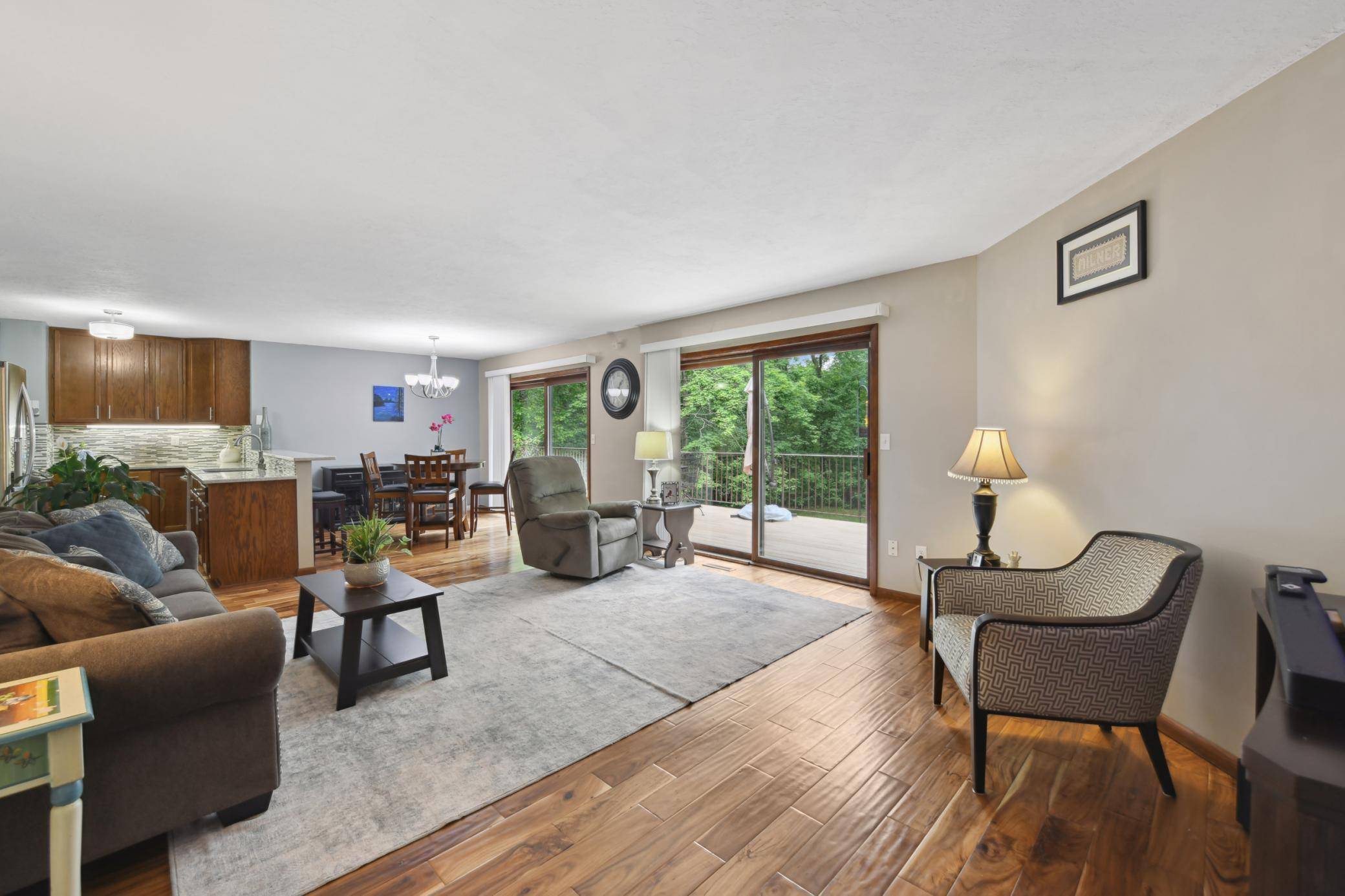 West Saint Paul, MN 55118,1398 Summit CIR