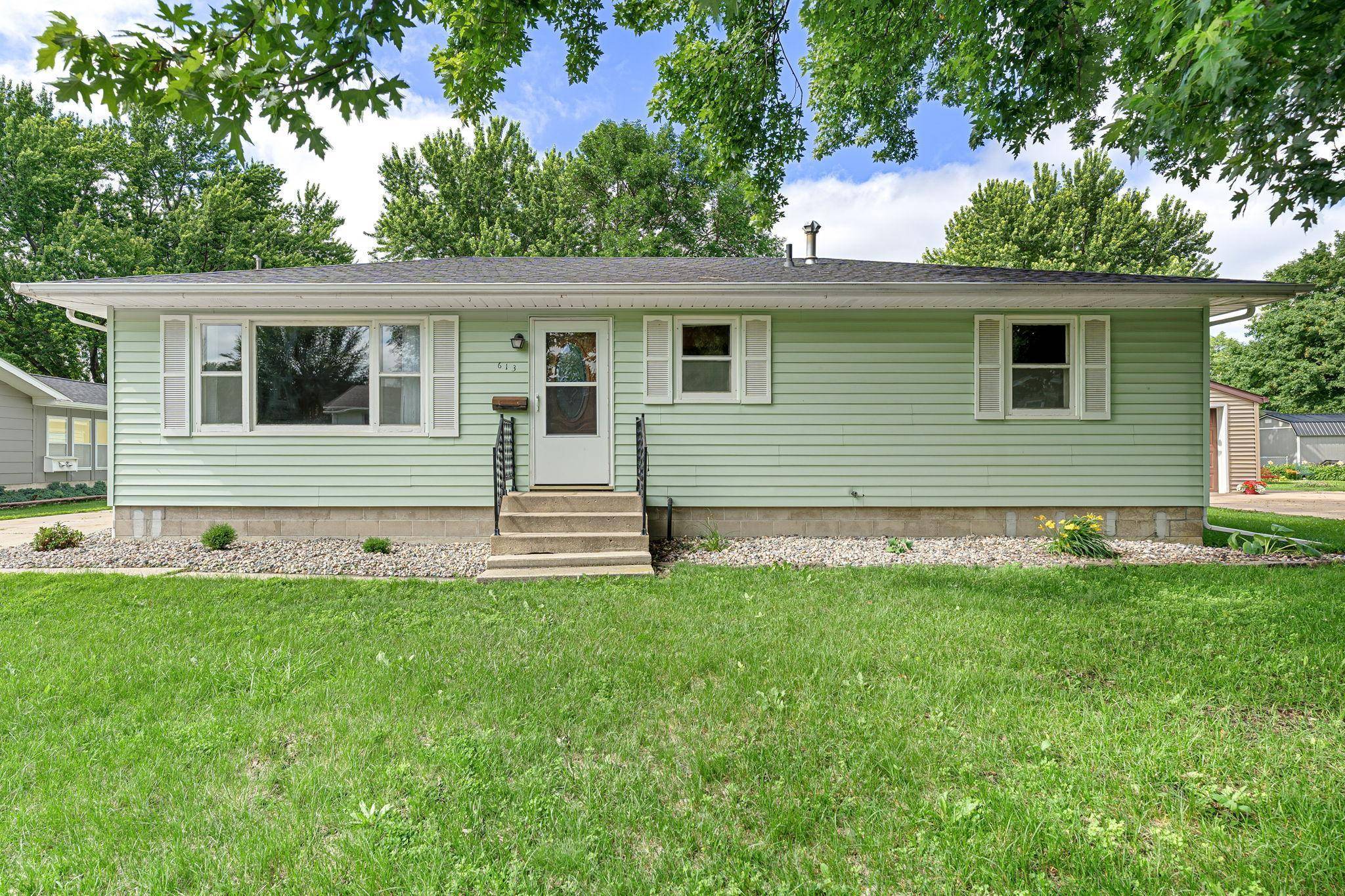 Waseca, MN 56093,613 12th AVE SE