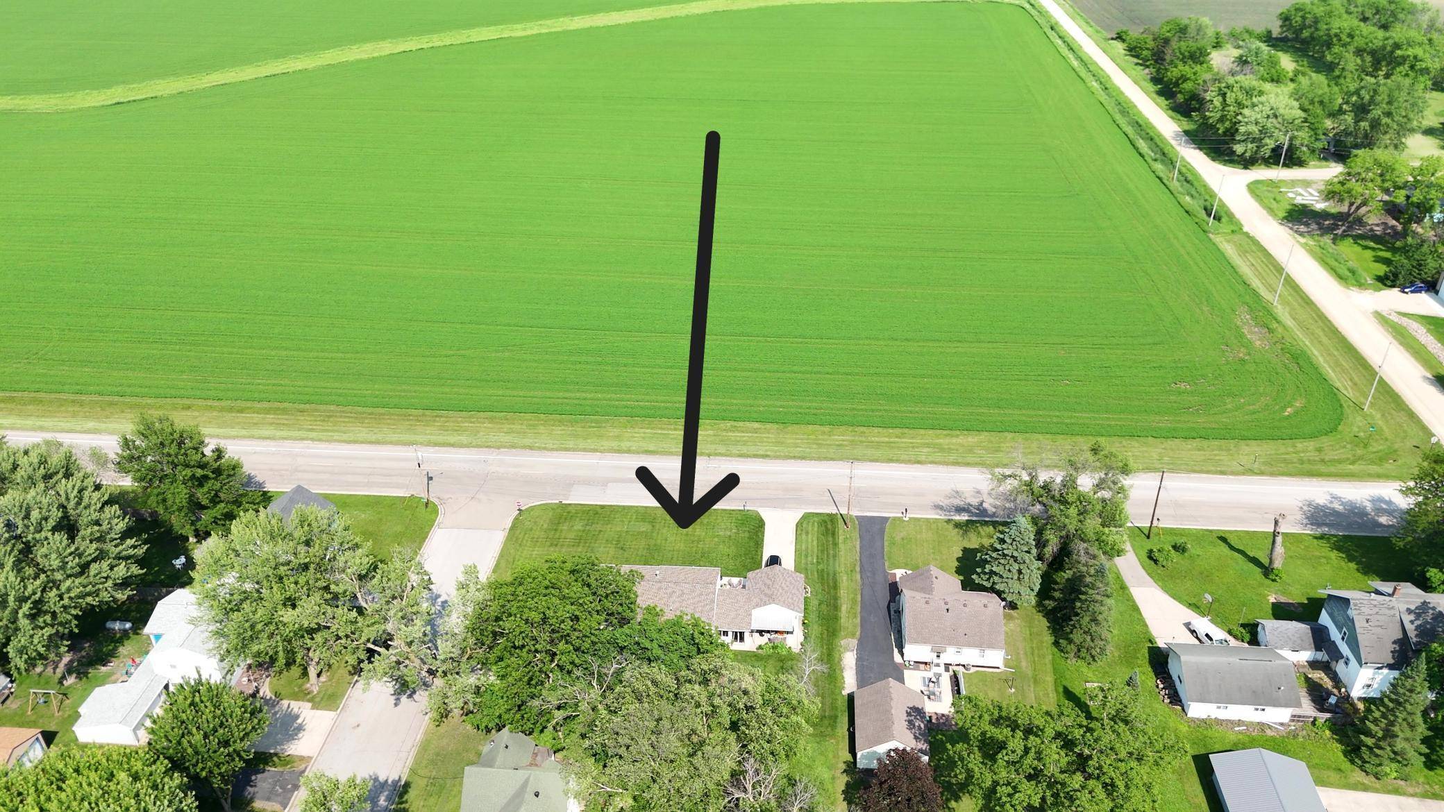 Lyle, MN 55953,610 4th ST
