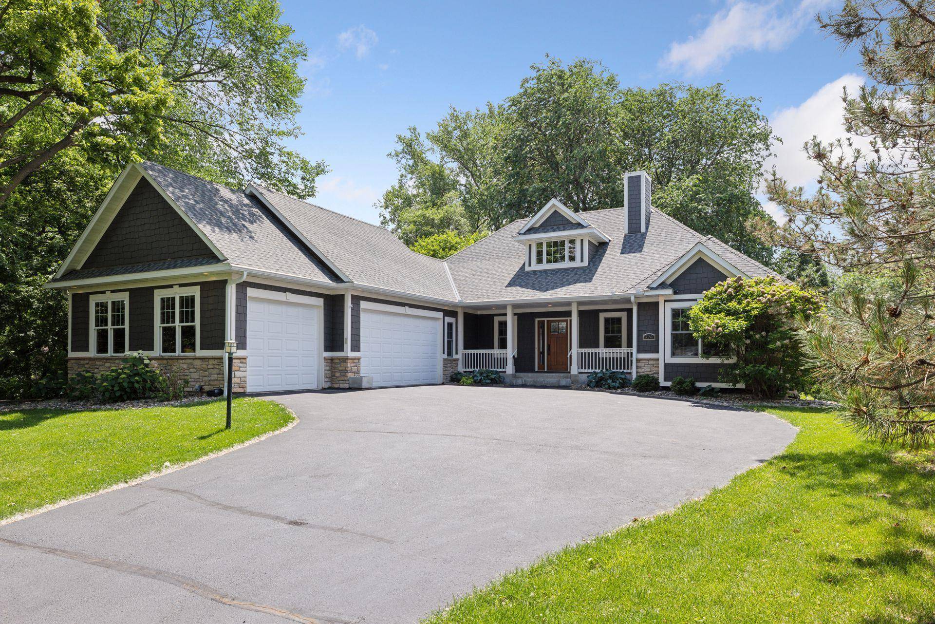 Maplewood, MN 55109,974 County Road C E