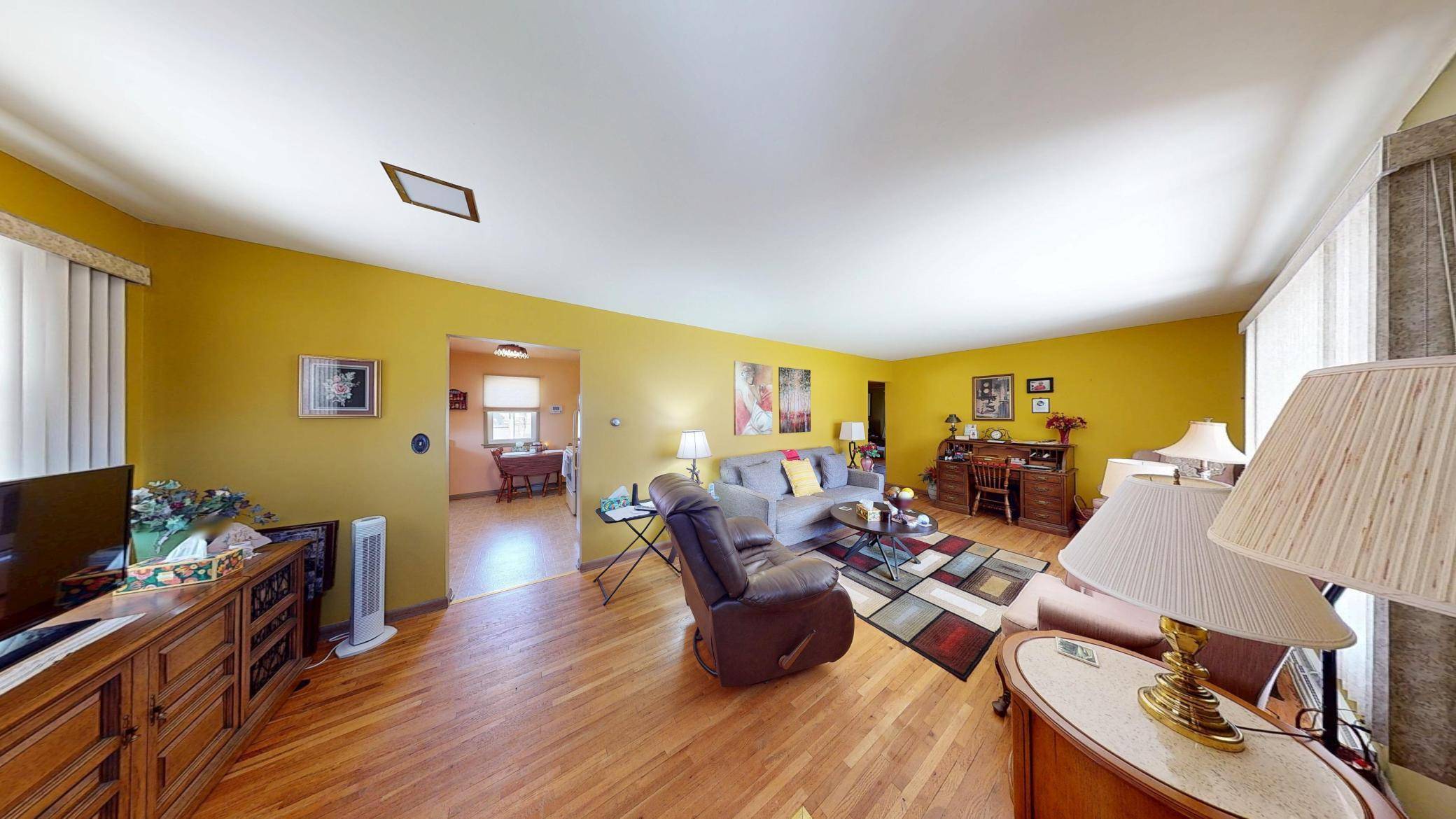 Albert Lea, MN 56007,715 S 3rd AVE