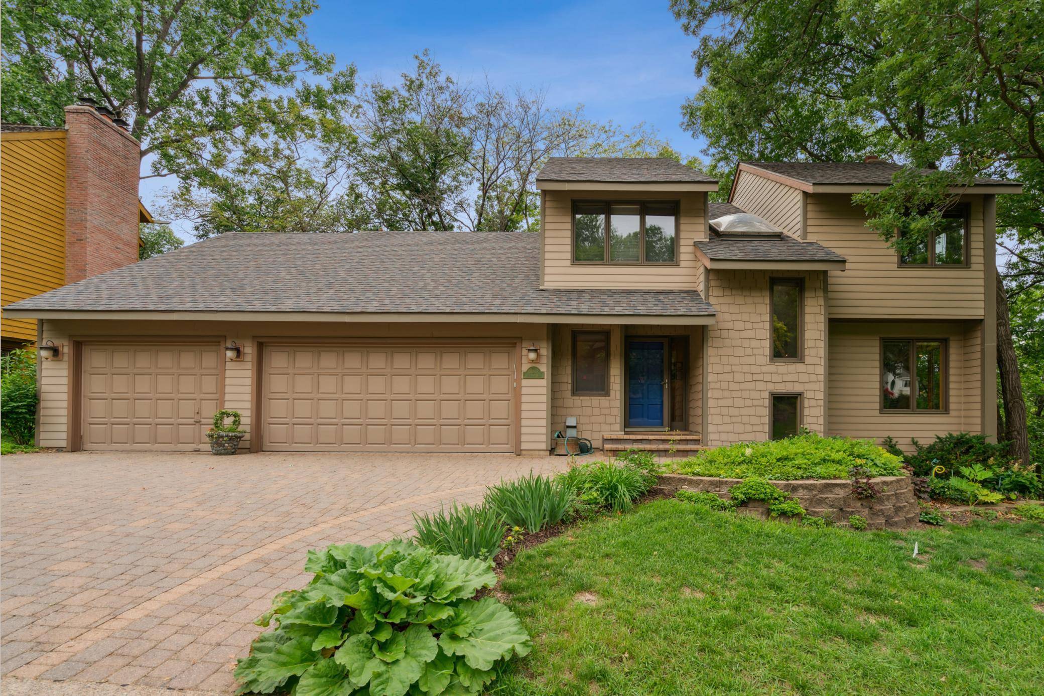 Bloomington, MN 55438,8032 Telegraph RD