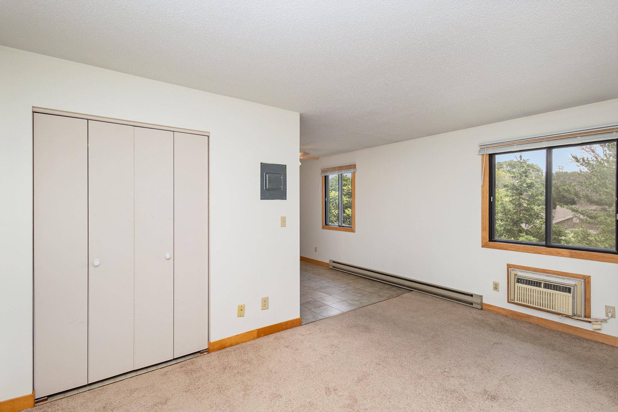 Oak Park Heights, MN 55082,14841 58th ST N #B4
