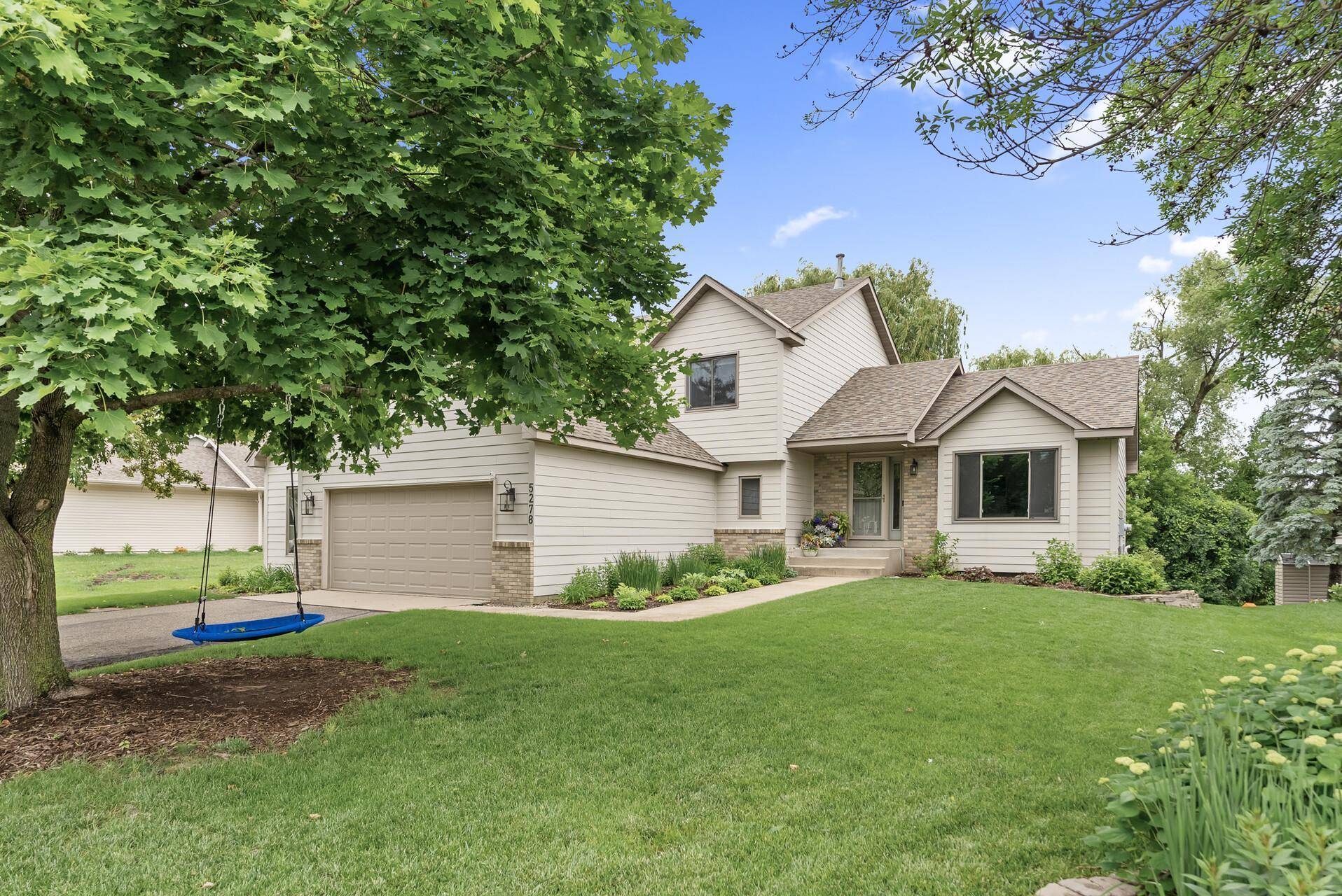 Savage, MN 55378,5278 River Wood DR