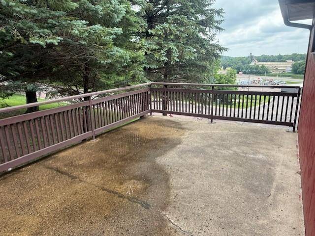 Jackson, MN 56143,103 Circle DR
