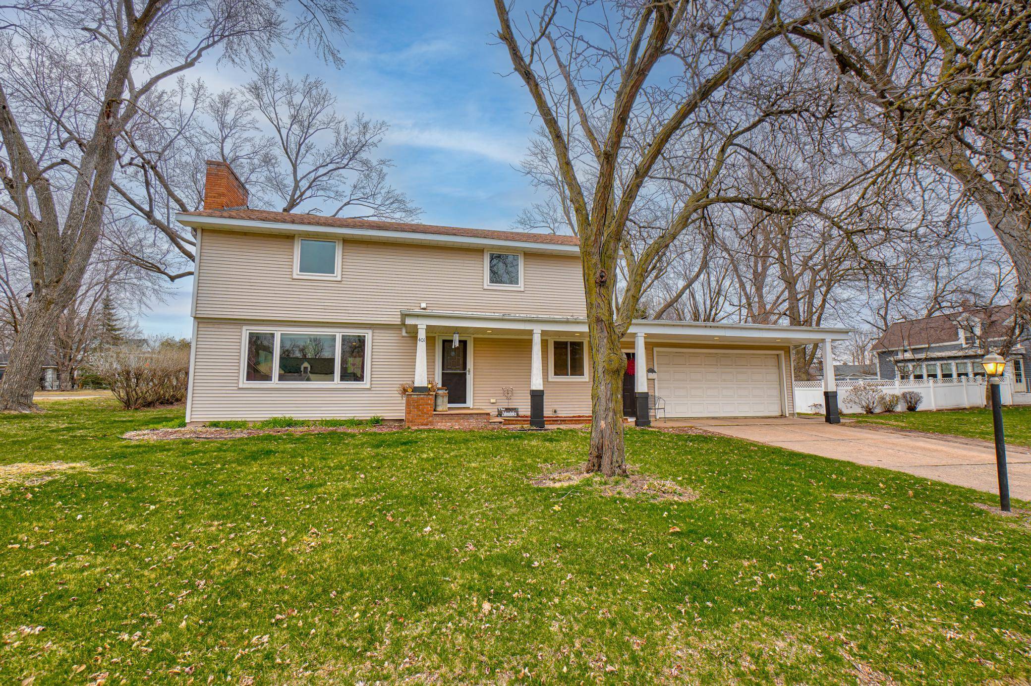 New Richmond, WI 54017,401 E 1st ST
