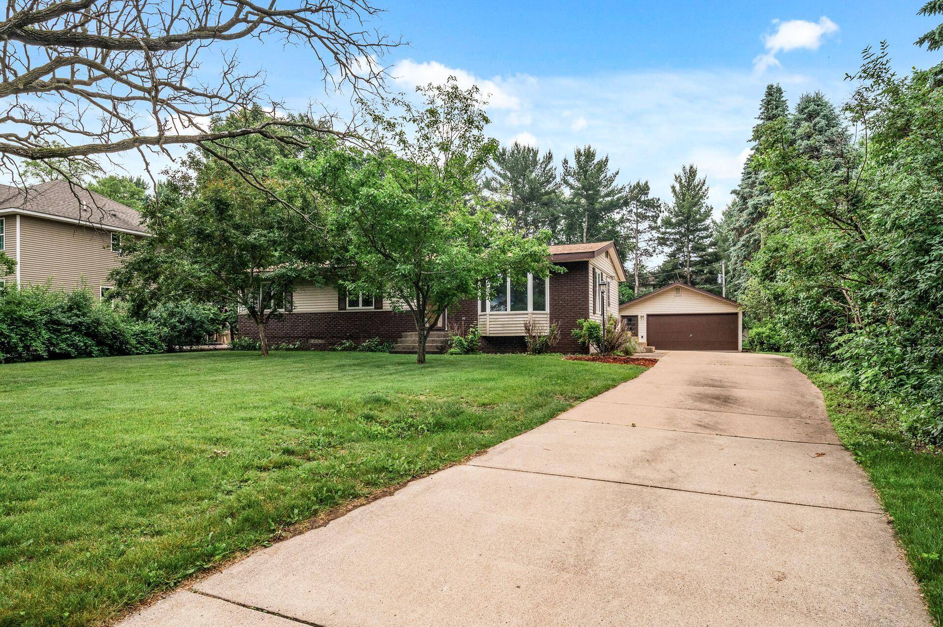 Shoreview, MN 55126,436 Tanglewood DR