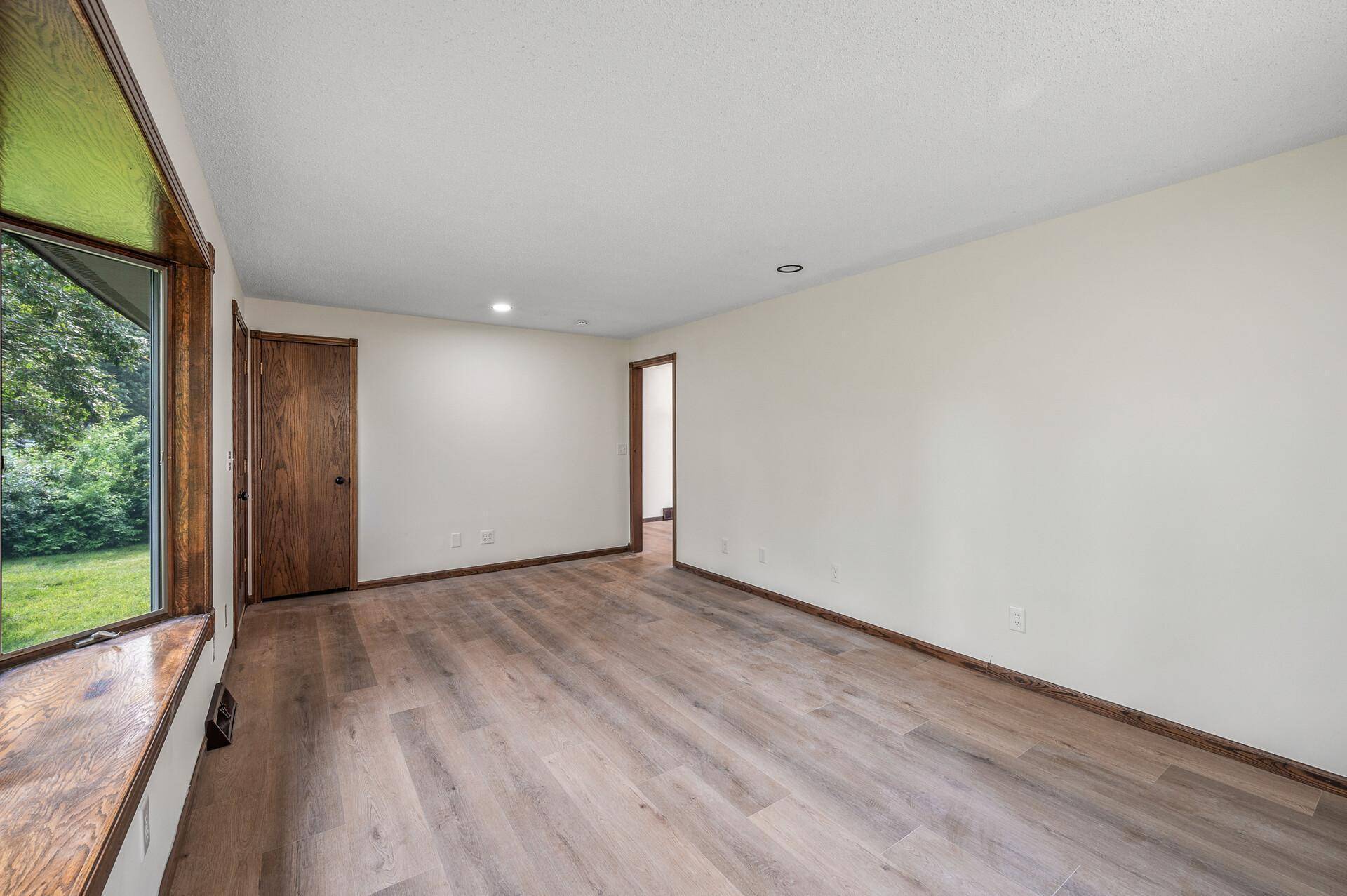 Shoreview, MN 55126,436 Tanglewood DR