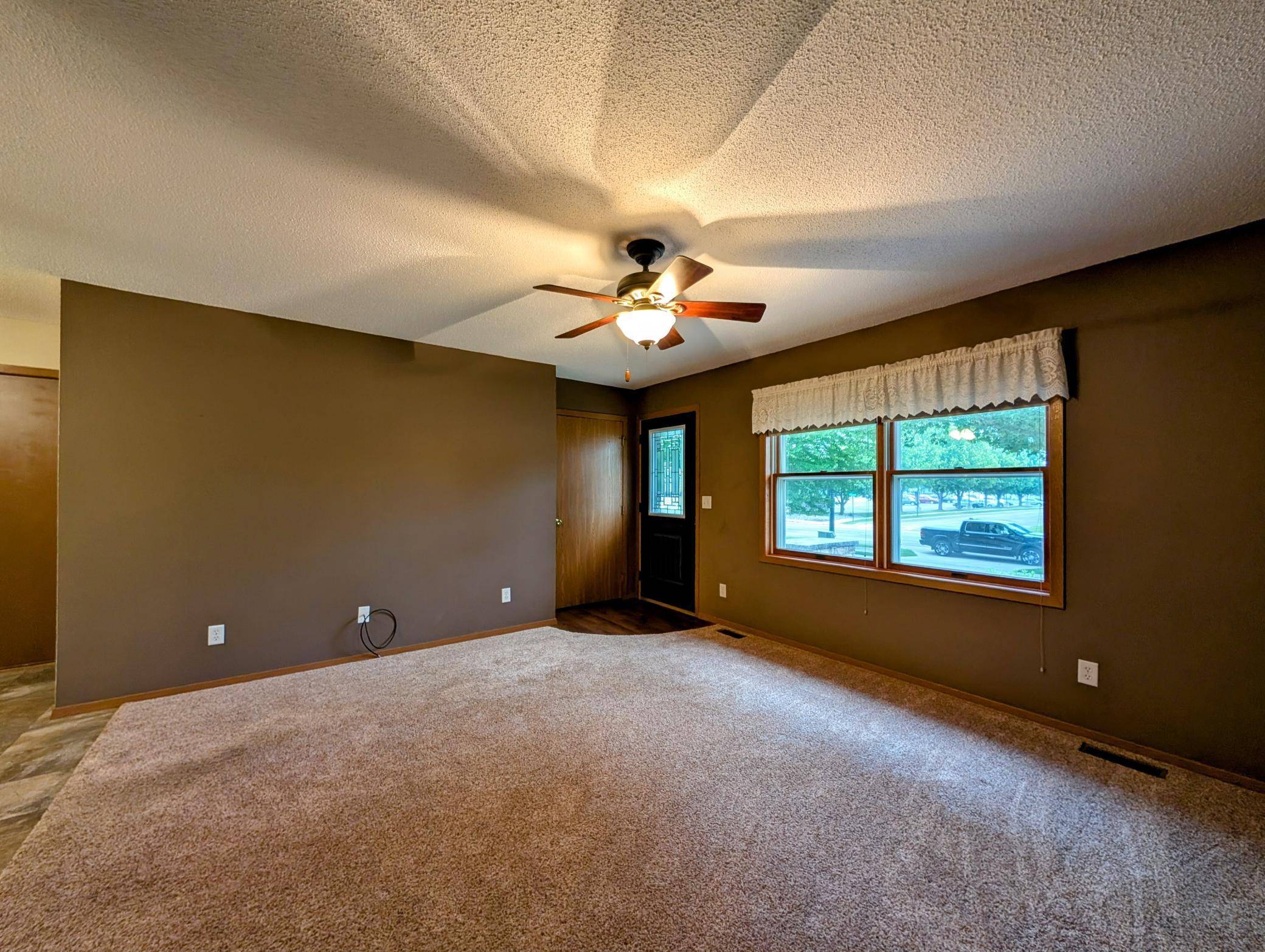 Marshall, MN 56258,200 E Saratoga ST