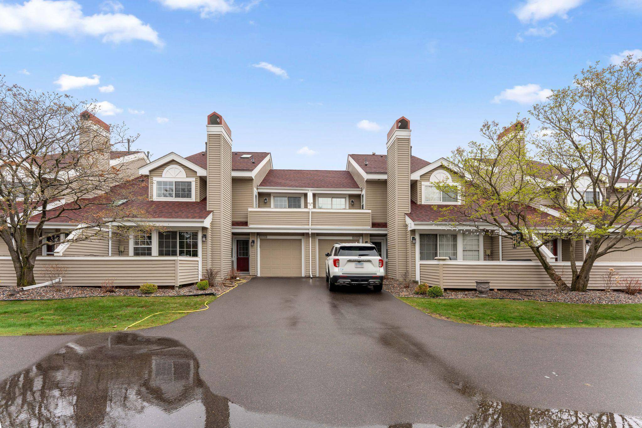 Plymouth, MN 55447,2060 Shenandoah CT #F