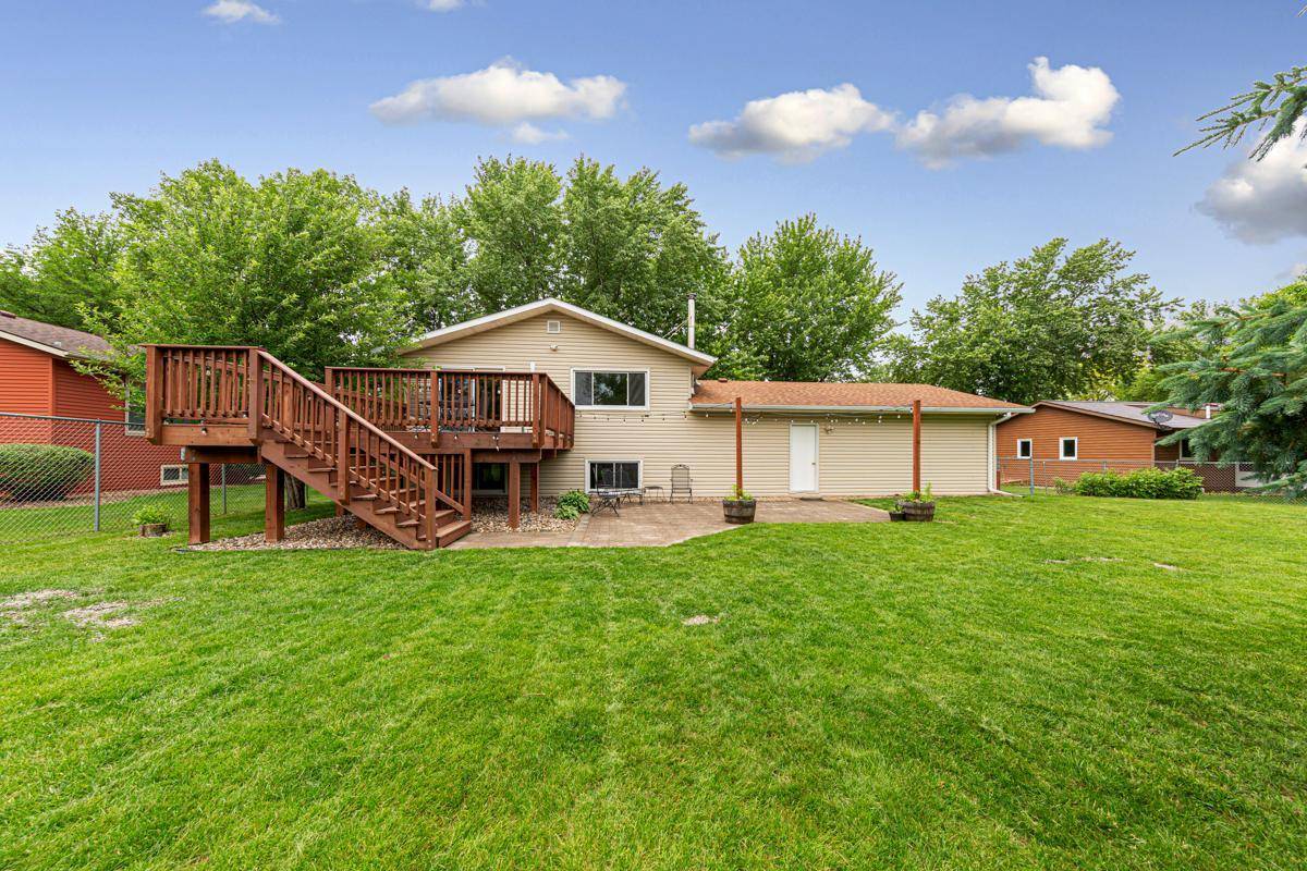 Owatonna, MN 55060,2115 3rd AVE NE