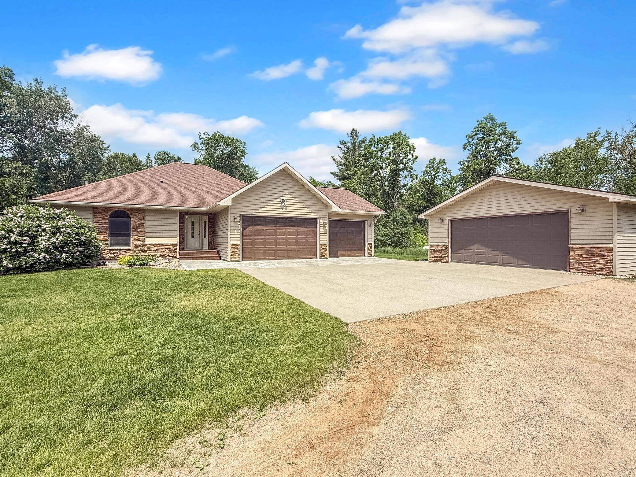 Bemidji, MN 56601,9699 Oak View CT NE