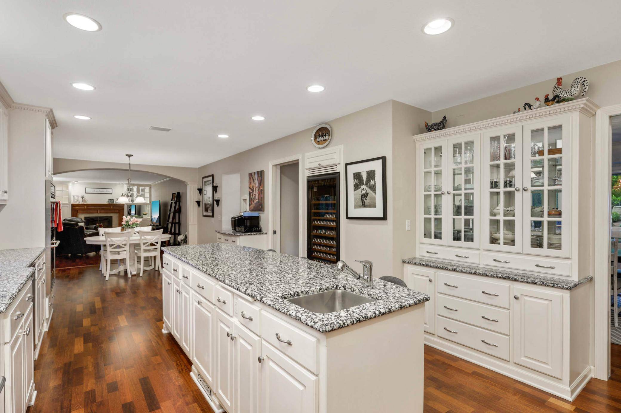 Eagan, MN 55123,4189 Countryside DR