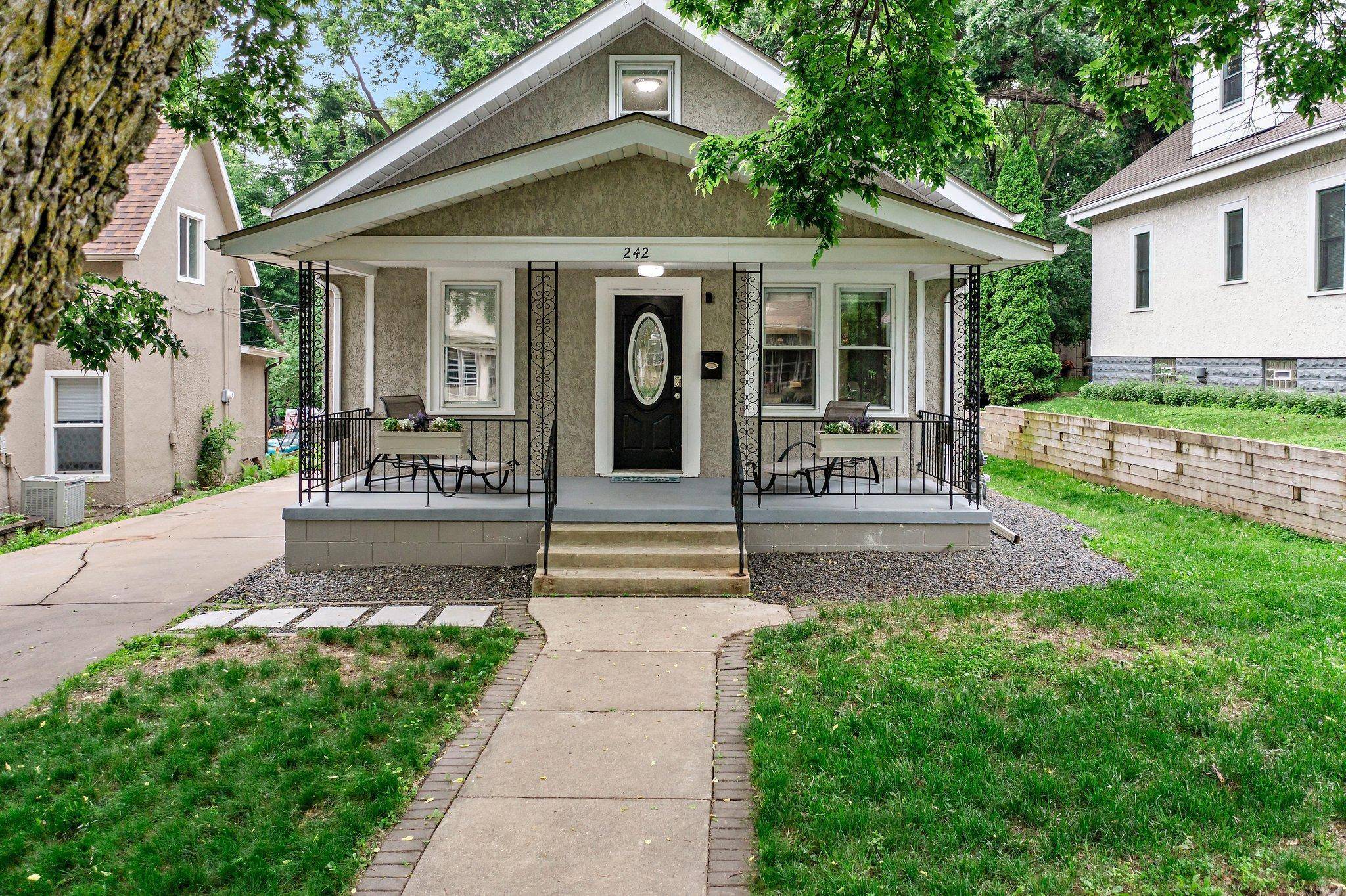 West Saint Paul, MN 55118,242 Winona ST W