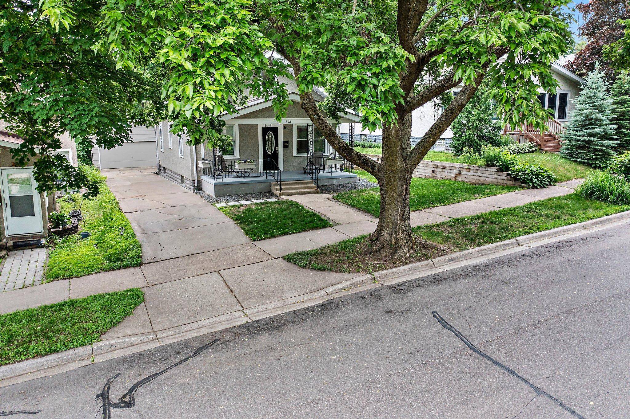 West Saint Paul, MN 55118,242 Winona ST W