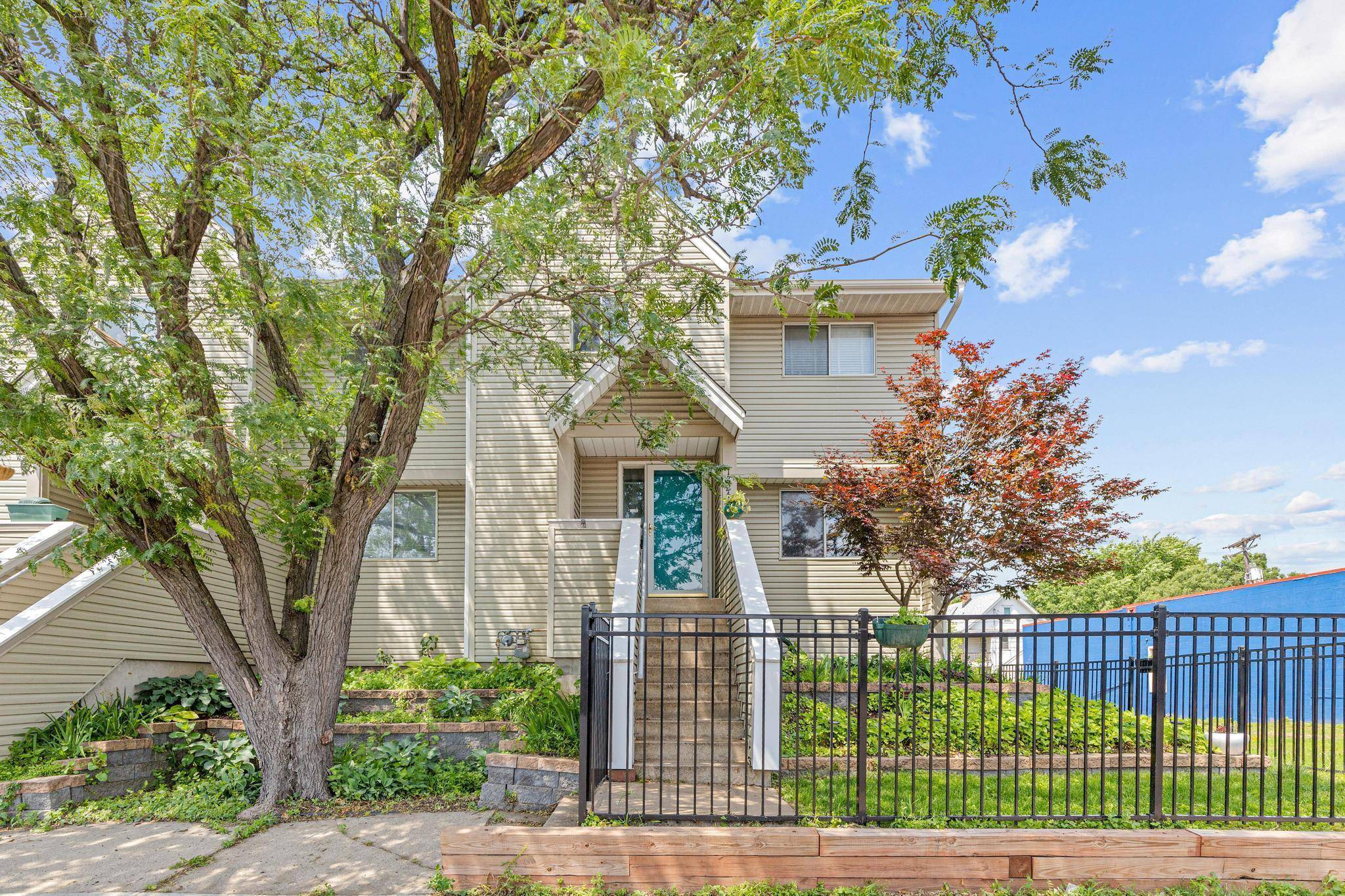 Minneapolis, MN 55404,1824 4th AVE S