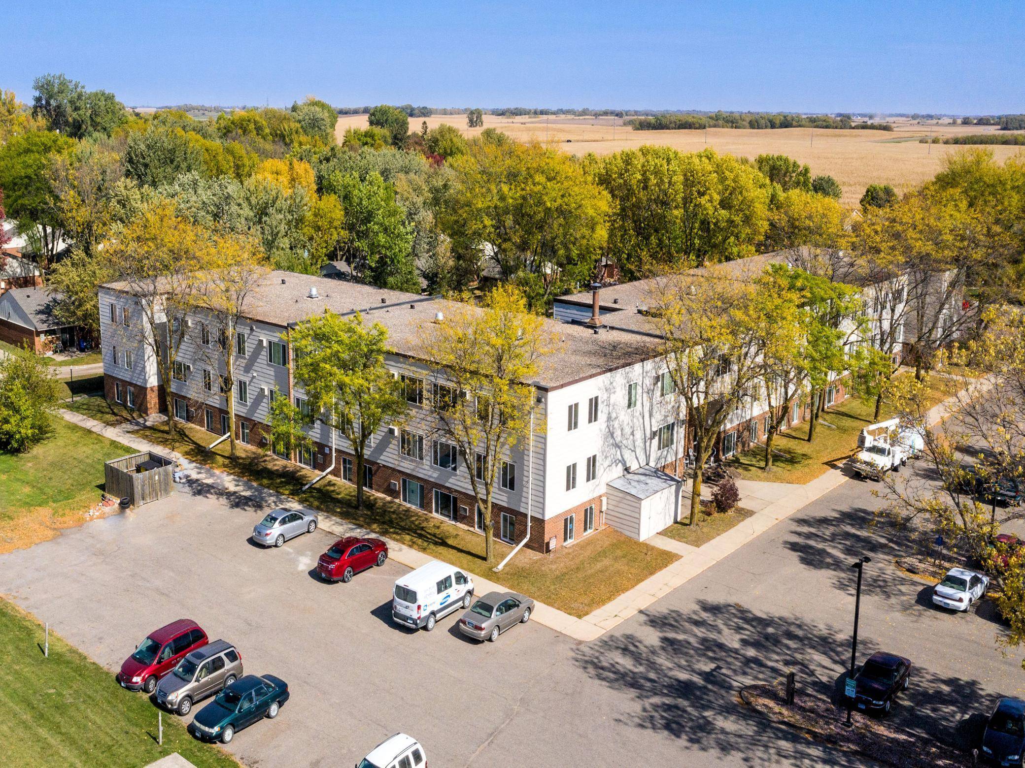 Fairmont, MN 56031,1205 Victoria ST #203
