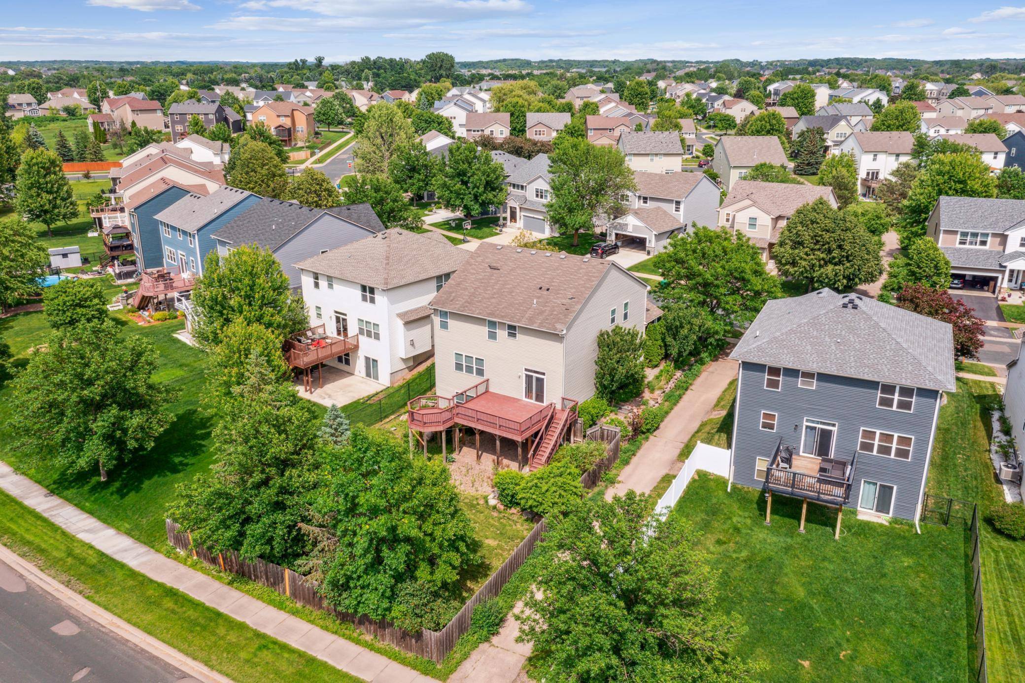 Maple Grove, MN 55311,6773 Urbandale LN N