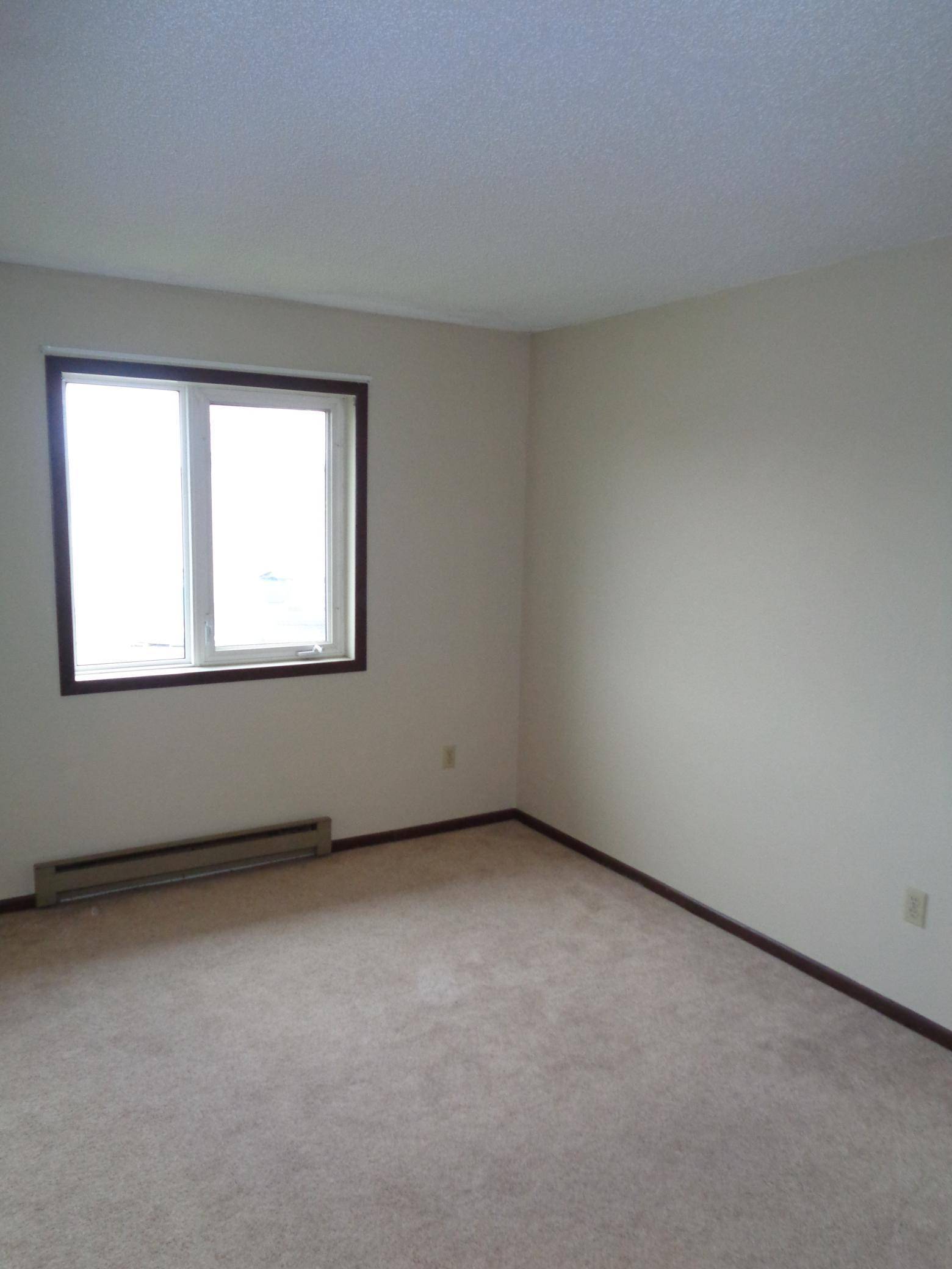 Waseca, MN 56093,208 14th AVE NE #10