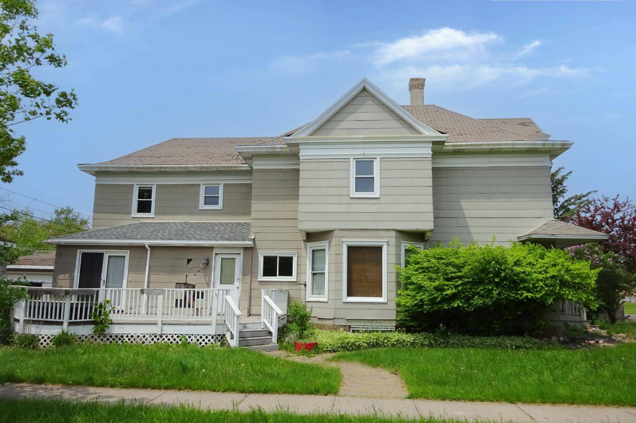 Superior, WI 54880,2332 E 7th ST